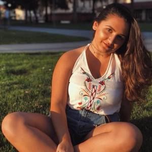 Meet your Posher, Camille